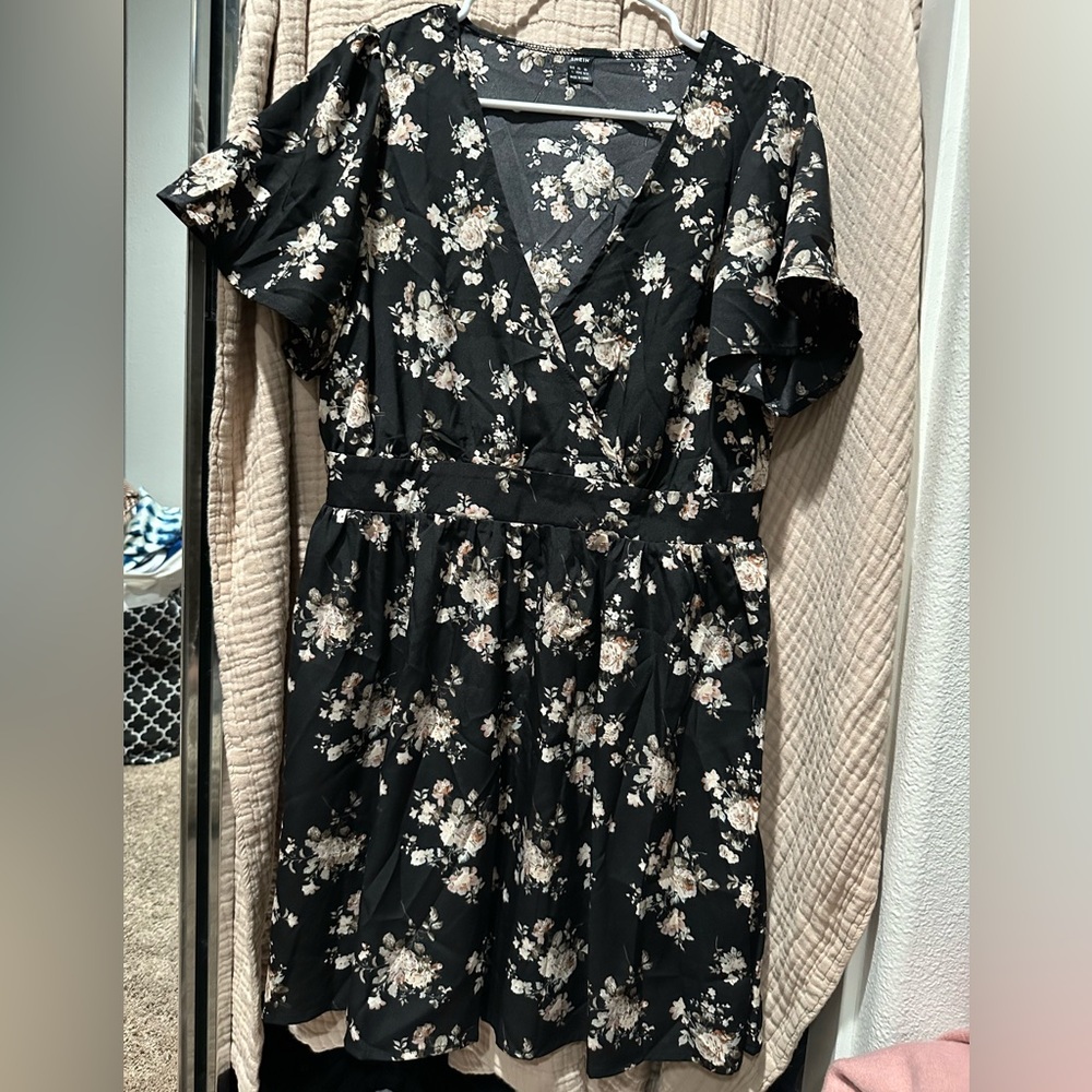 SHEIN Black Floral Midi Dress